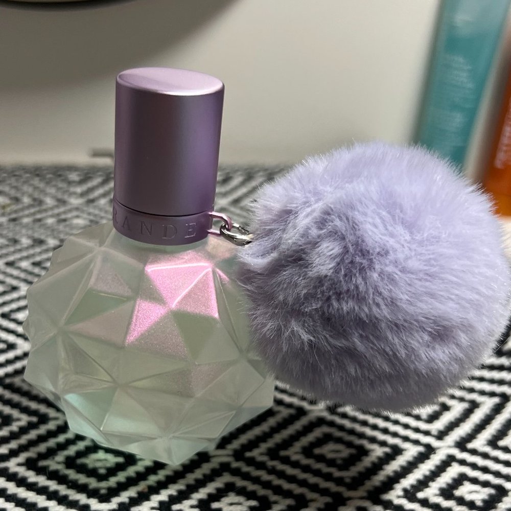 Moonlight by Ariana Grande - Picture 3 of 4